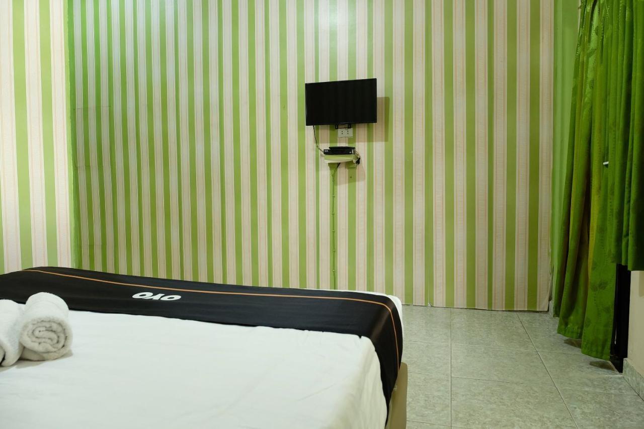 Oyo 2186 Esbe Hotel Syariah Tanjung Pandan Eksteriør bilde
