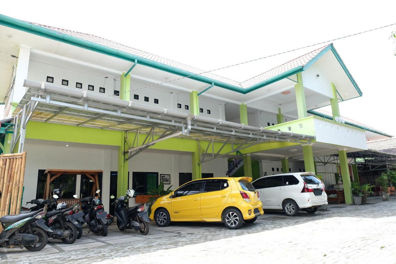 Oyo 2186 Esbe Hotel Syariah Tanjung Pandan Eksteriør bilde