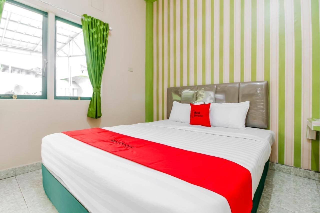 Oyo 2186 Esbe Hotel Syariah Tanjung Pandan Eksteriør bilde