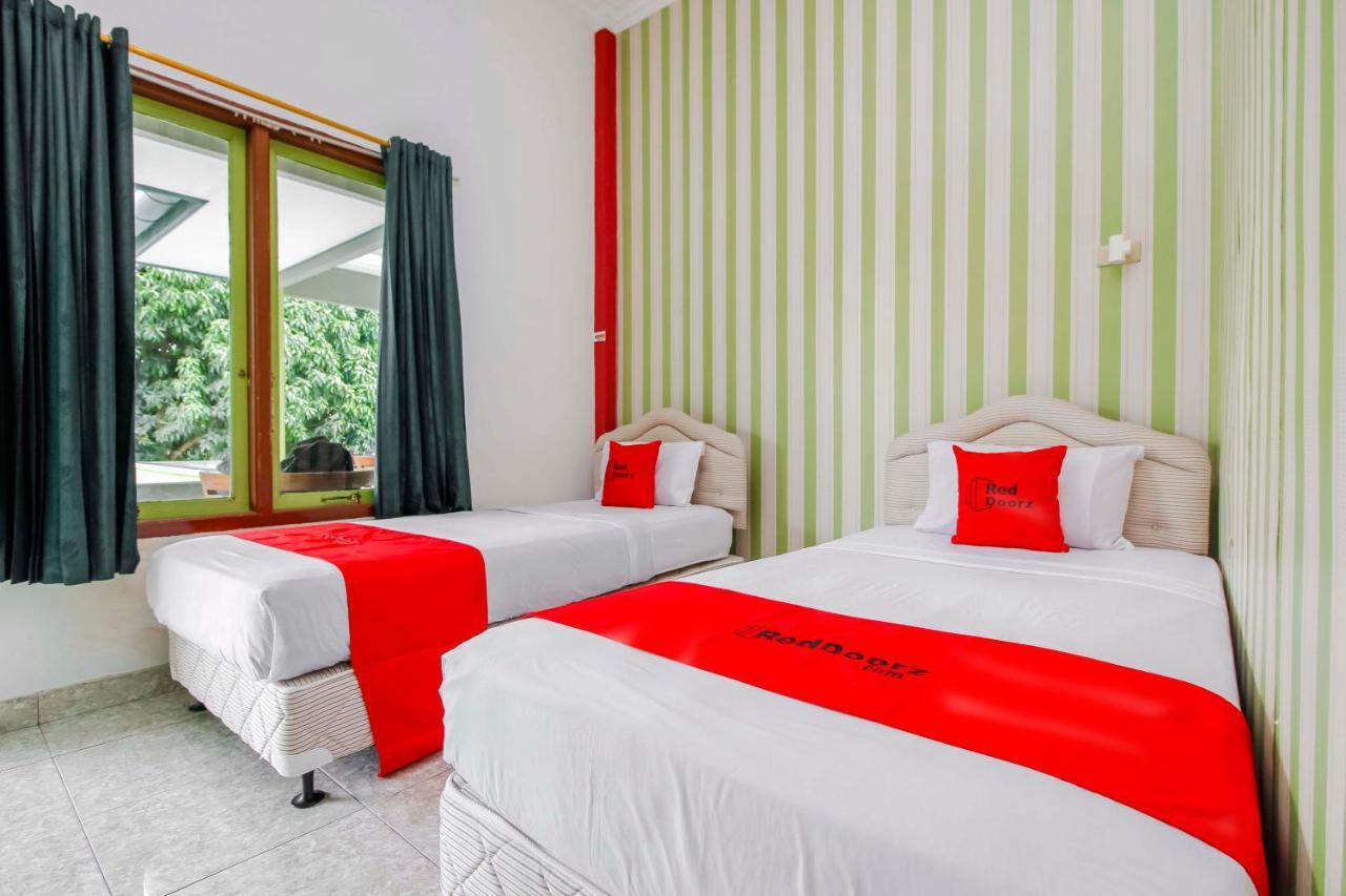 Oyo 2186 Esbe Hotel Syariah Tanjung Pandan Eksteriør bilde