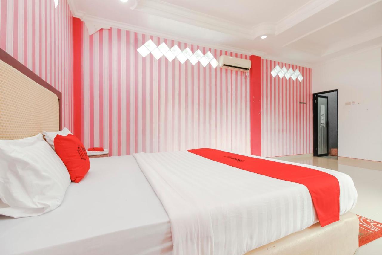 Oyo 2186 Esbe Hotel Syariah Tanjung Pandan Eksteriør bilde