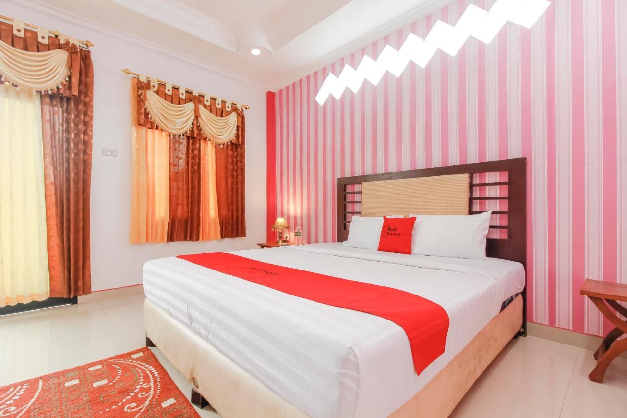 Oyo 2186 Esbe Hotel Syariah Tanjung Pandan Eksteriør bilde
