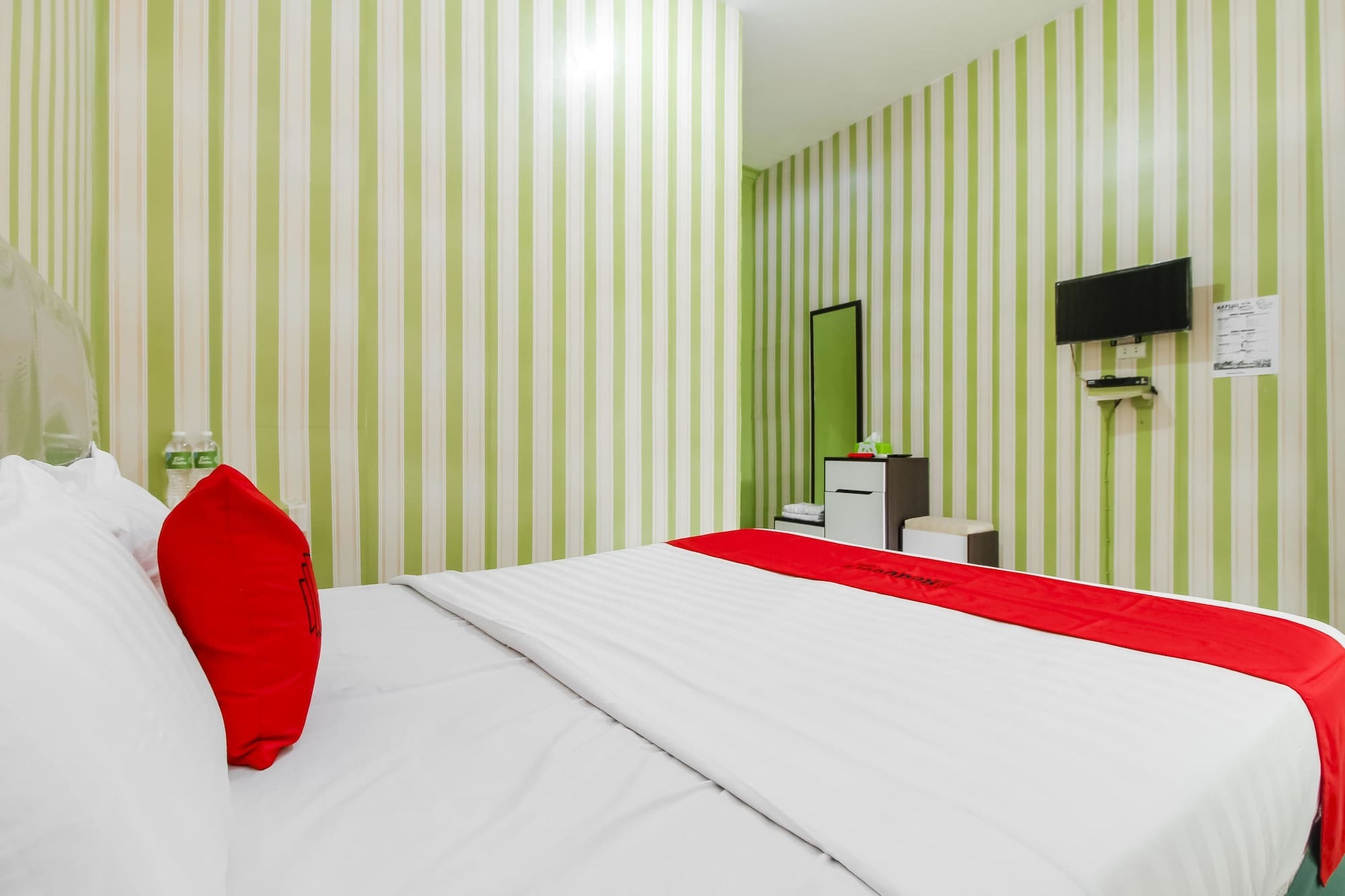 Oyo 2186 Esbe Hotel Syariah Tanjung Pandan Eksteriør bilde