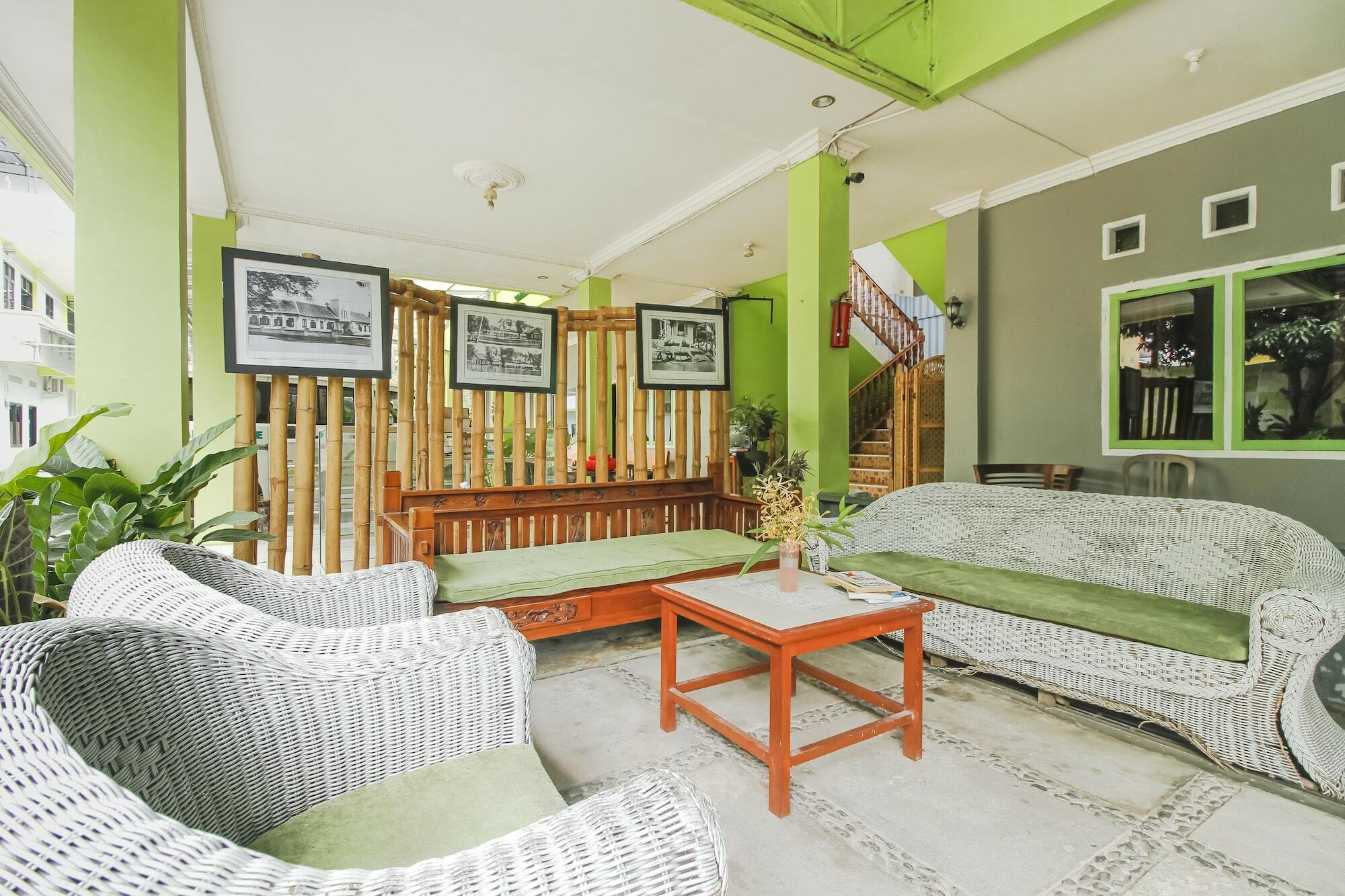 Oyo 2186 Esbe Hotel Syariah Tanjung Pandan Eksteriør bilde