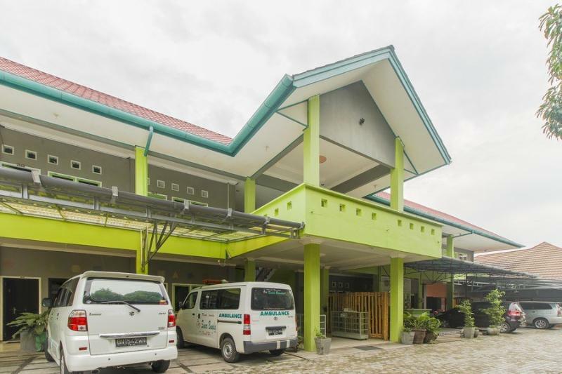 Oyo 2186 Esbe Hotel Syariah Tanjung Pandan Eksteriør bilde
