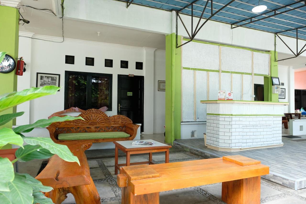 Oyo 2186 Esbe Hotel Syariah Tanjung Pandan Eksteriør bilde