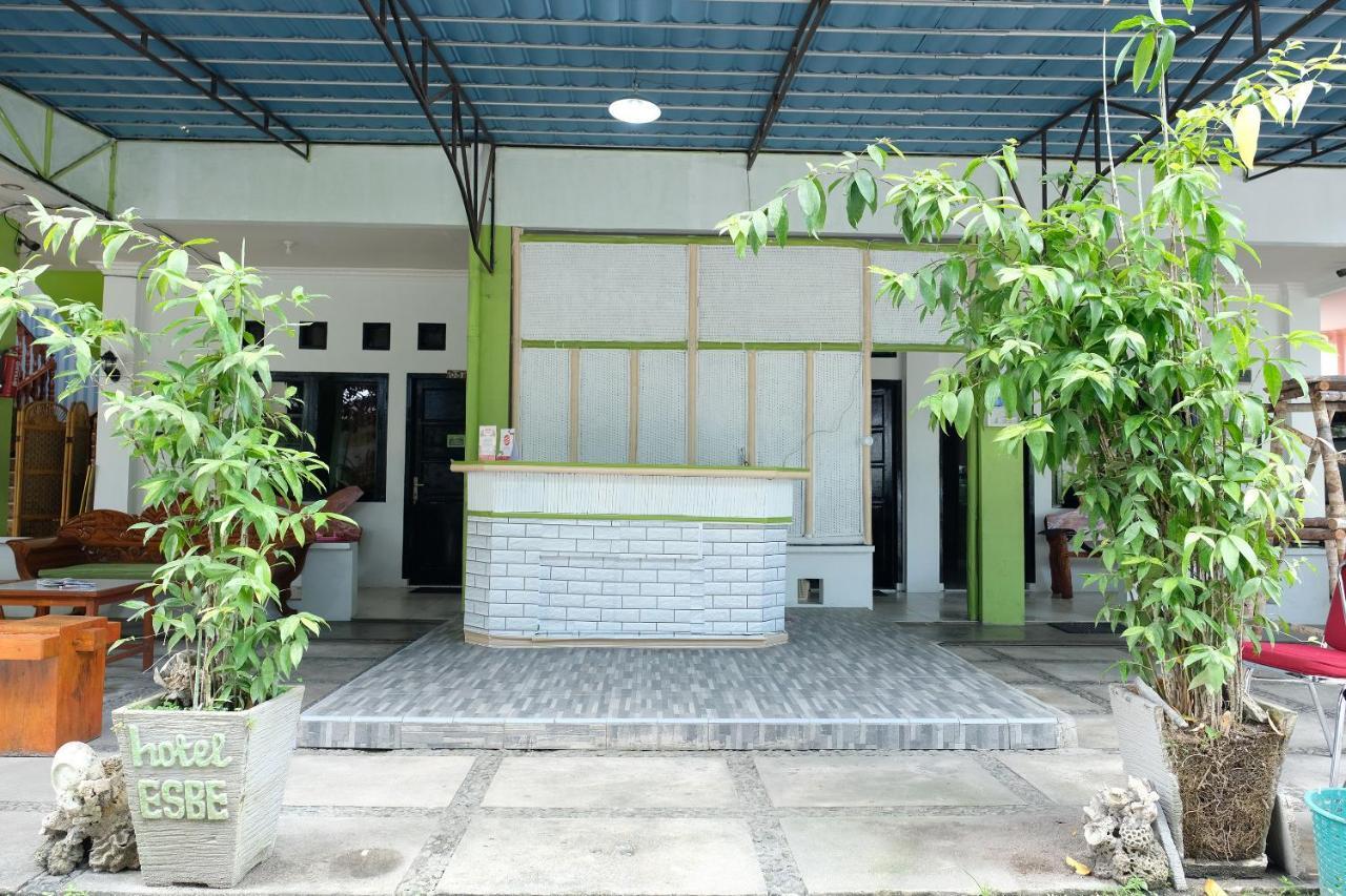Oyo 2186 Esbe Hotel Syariah Tanjung Pandan Eksteriør bilde
