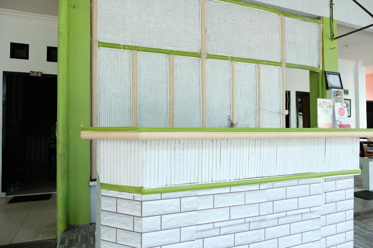 Oyo 2186 Esbe Hotel Syariah Tanjung Pandan Eksteriør bilde