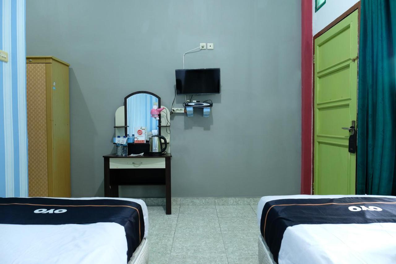 Oyo 2186 Esbe Hotel Syariah Tanjung Pandan Eksteriør bilde