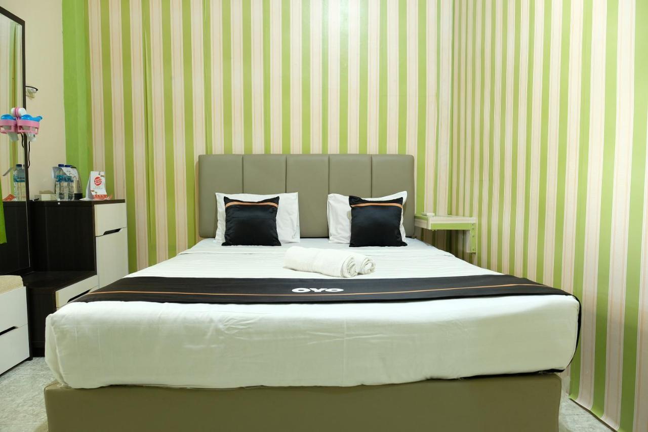 Oyo 2186 Esbe Hotel Syariah Tanjung Pandan Eksteriør bilde