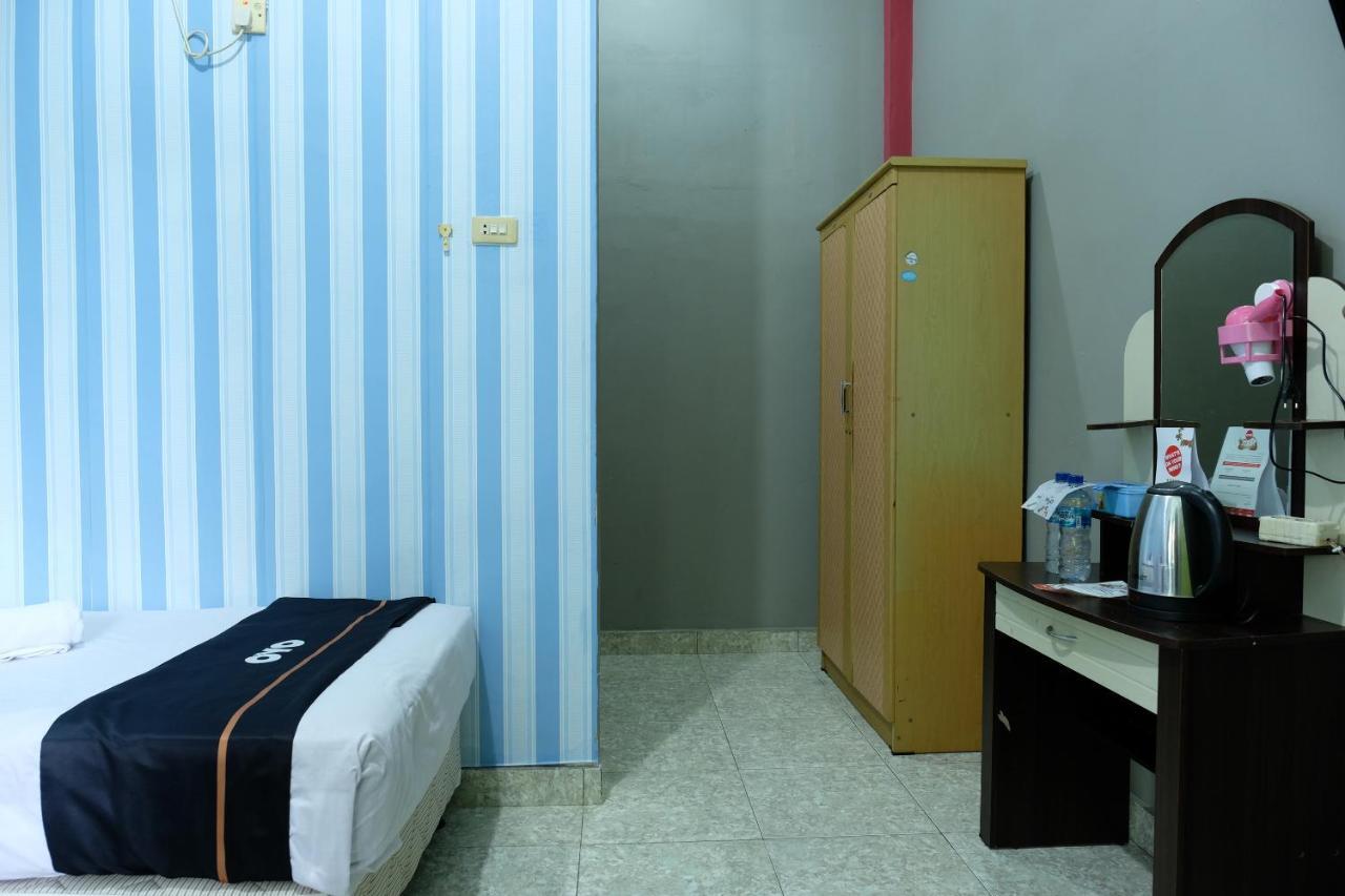 Oyo 2186 Esbe Hotel Syariah Tanjung Pandan Eksteriør bilde