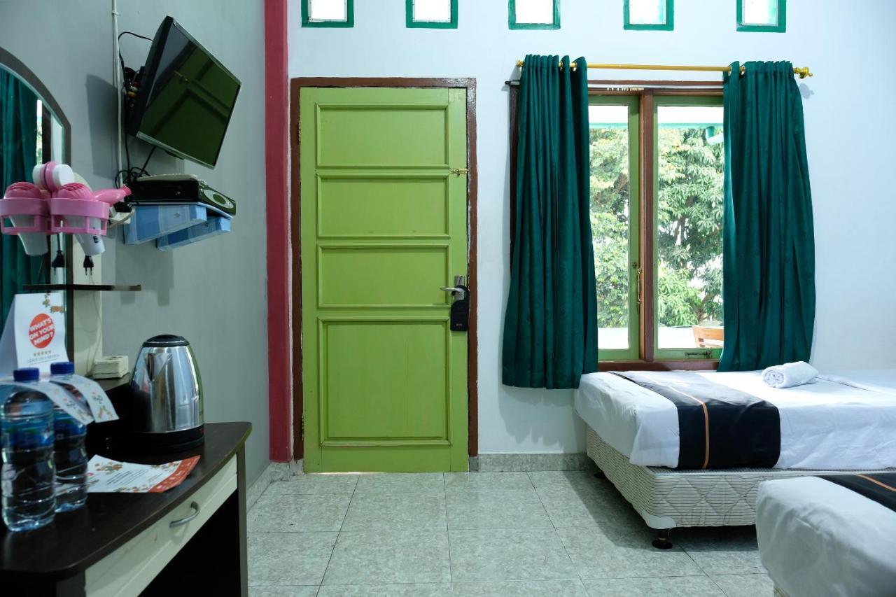 Oyo 2186 Esbe Hotel Syariah Tanjung Pandan Eksteriør bilde