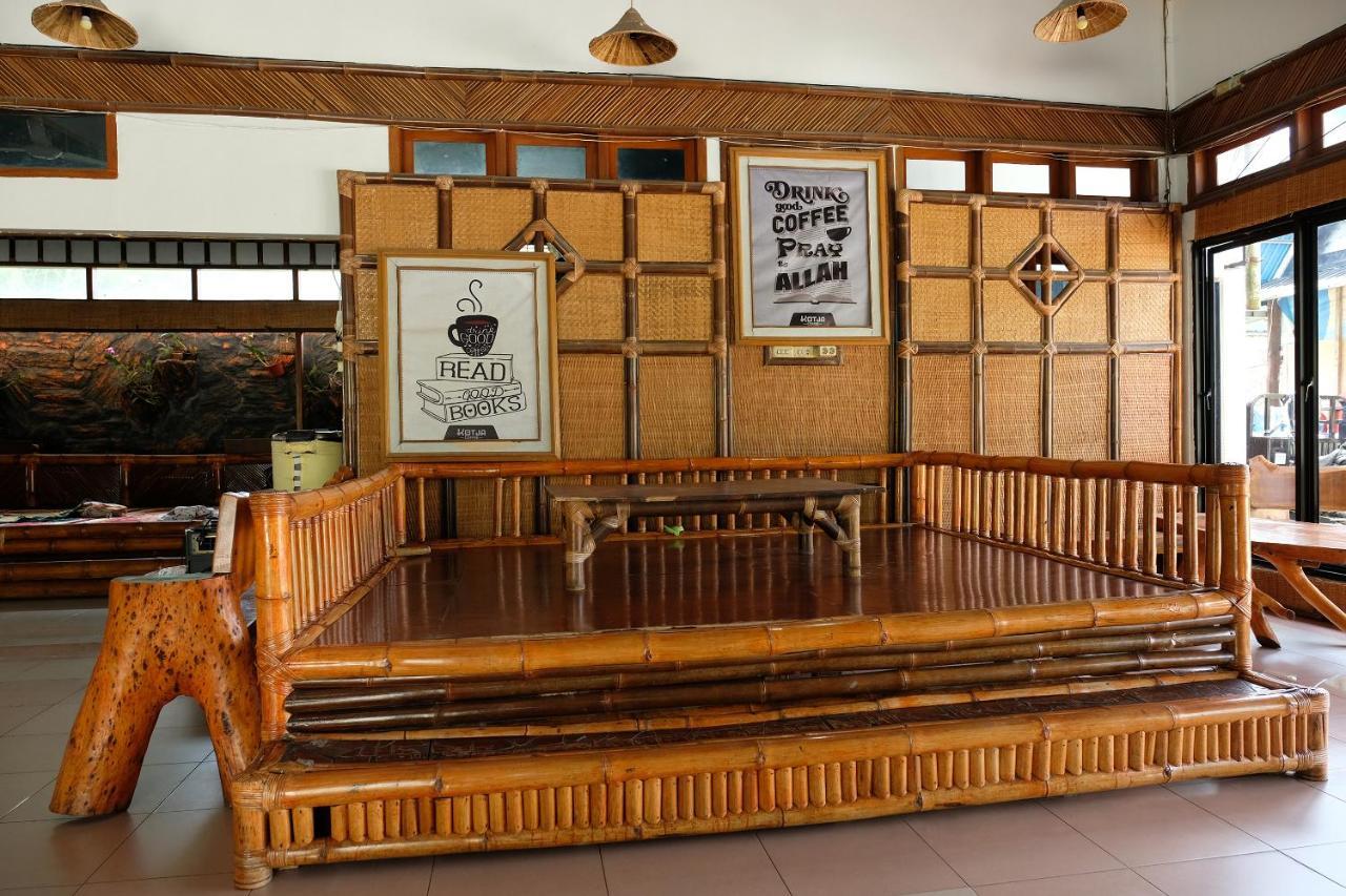 Oyo 2186 Esbe Hotel Syariah Tanjung Pandan Eksteriør bilde